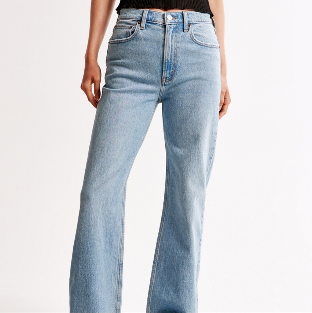 Curve Love High Rise 90s Relaxed Fit Medium Wash